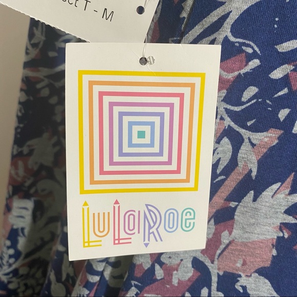 LULAROE NWT floral print fit & flare perfect tee. M Polyester knit. Long length. - Picture 10 of 12